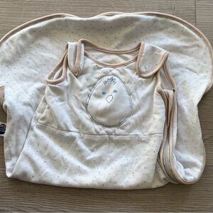 Nested bean sleep sack pajamas baby size small 0-6 months